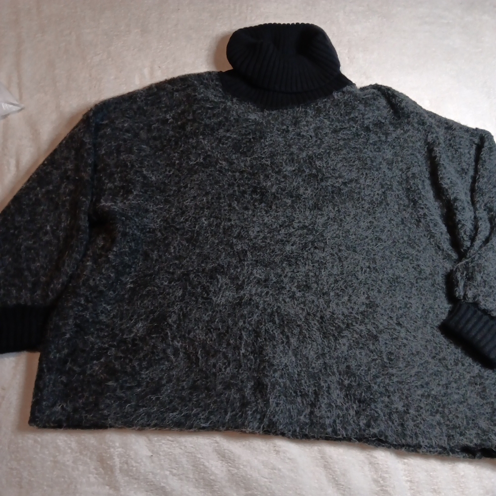 Cozy Black and Gray Women's Sweater